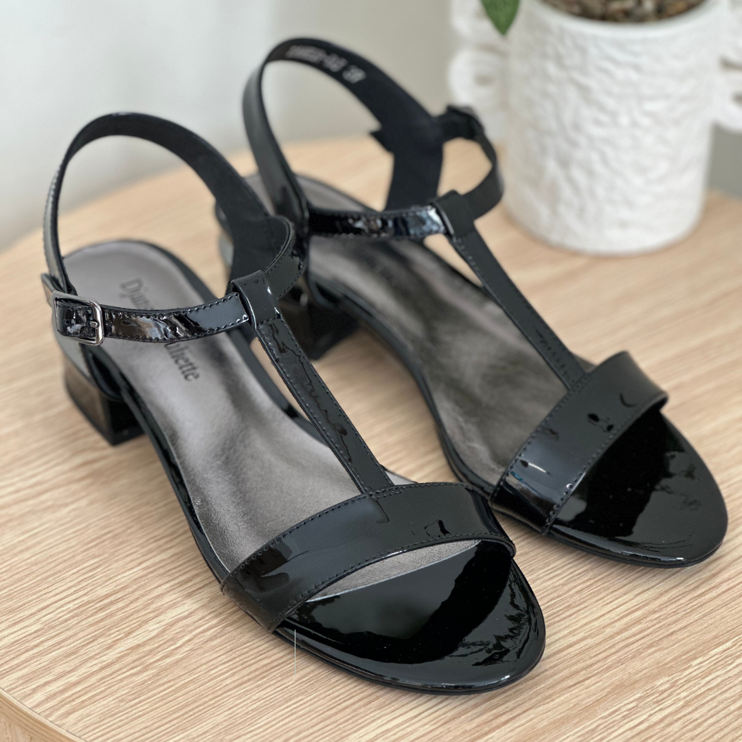 Black patent sandals low heel on sale