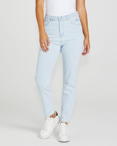 light denim stretchy jeans