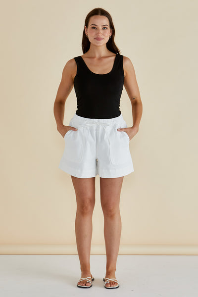 Betty Basics Relax Denim Shorts - White