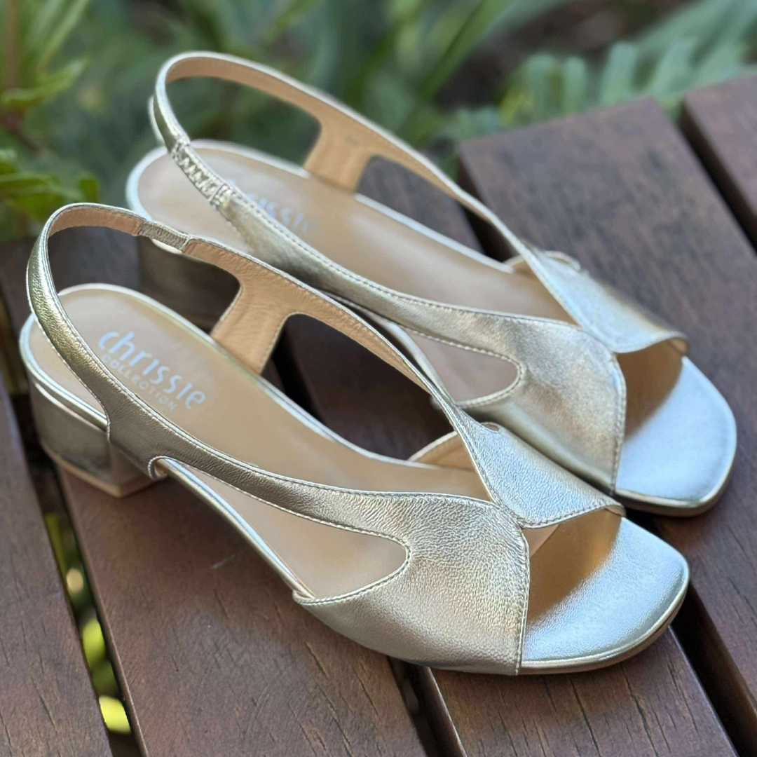 Chrissie Scott - Metallic Gold
