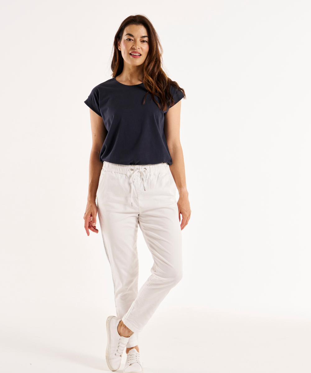 Betty Basics Brooks Jean - White – Shannons Shoes