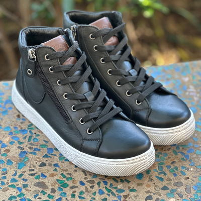 Cabello shoes black leather boots