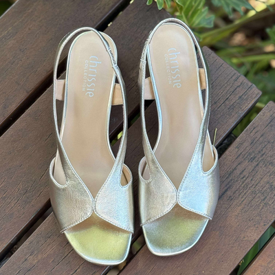 Chrissie Scott - Metallic Gold