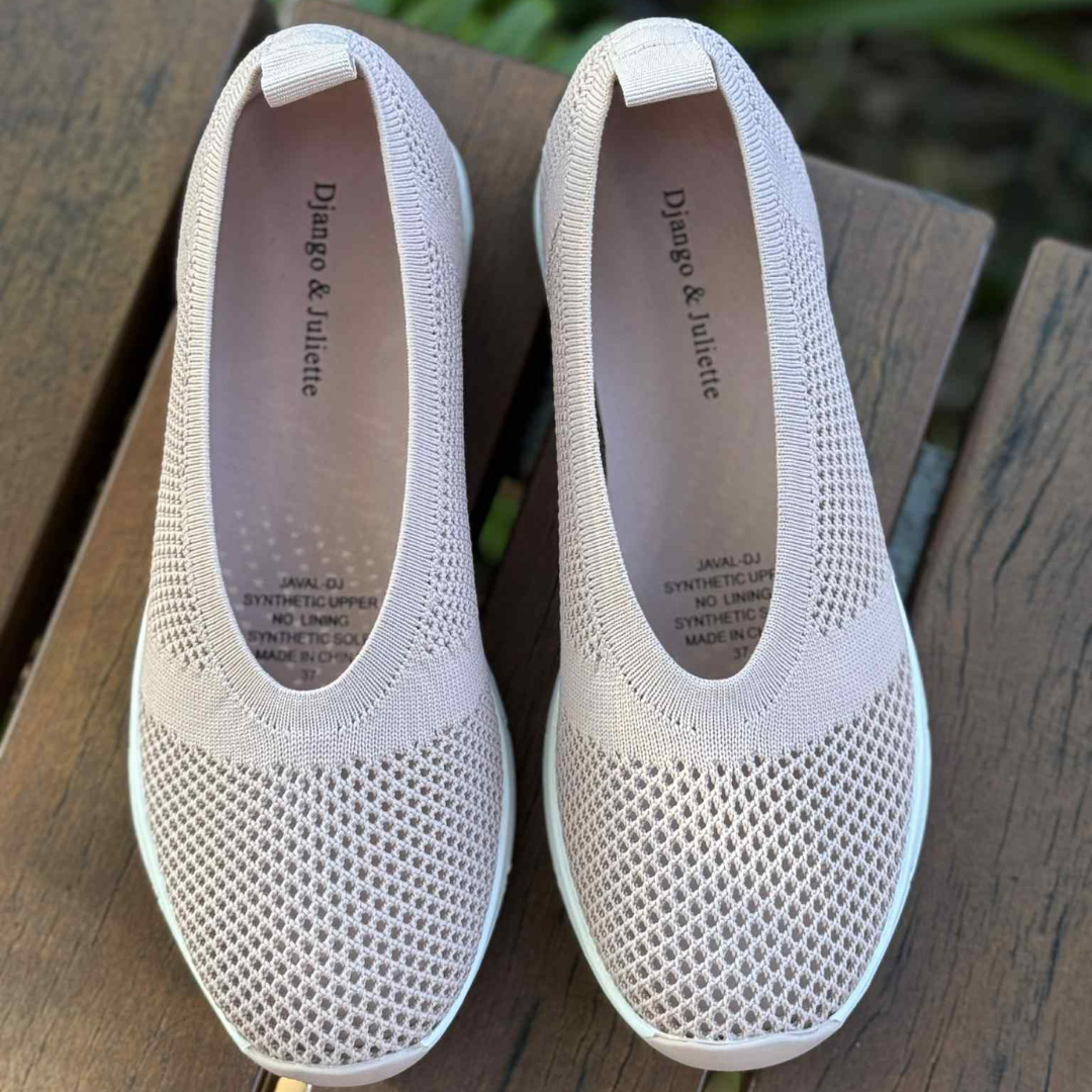 Django & Juliette Javal - Nude Knit