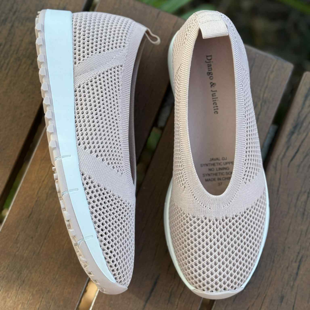 Django & Juliette Javal - Nude Knit