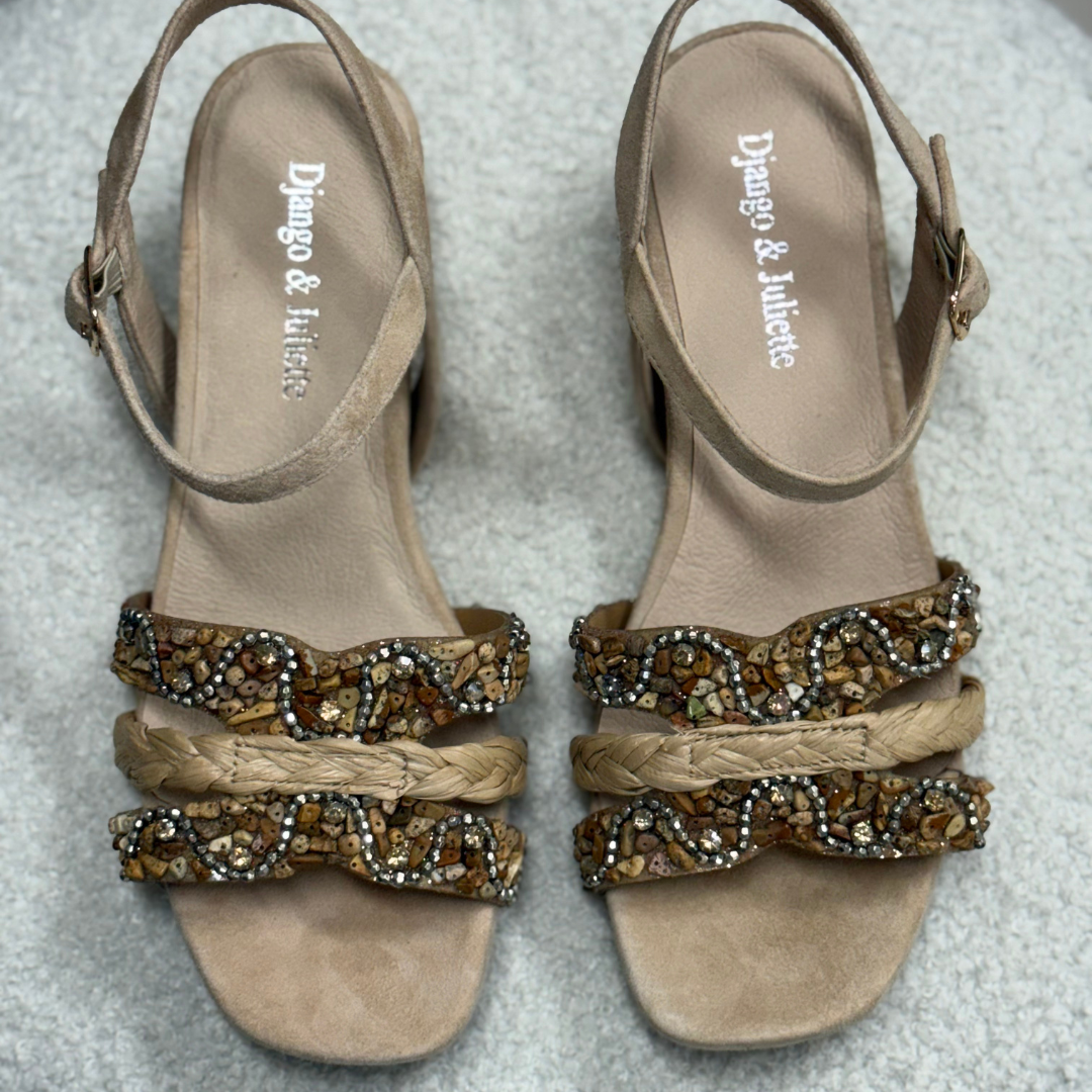 Django & Juliette Whitni - Latte