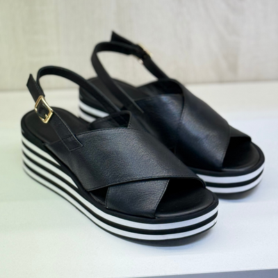 Django & Juliette Farise - Black