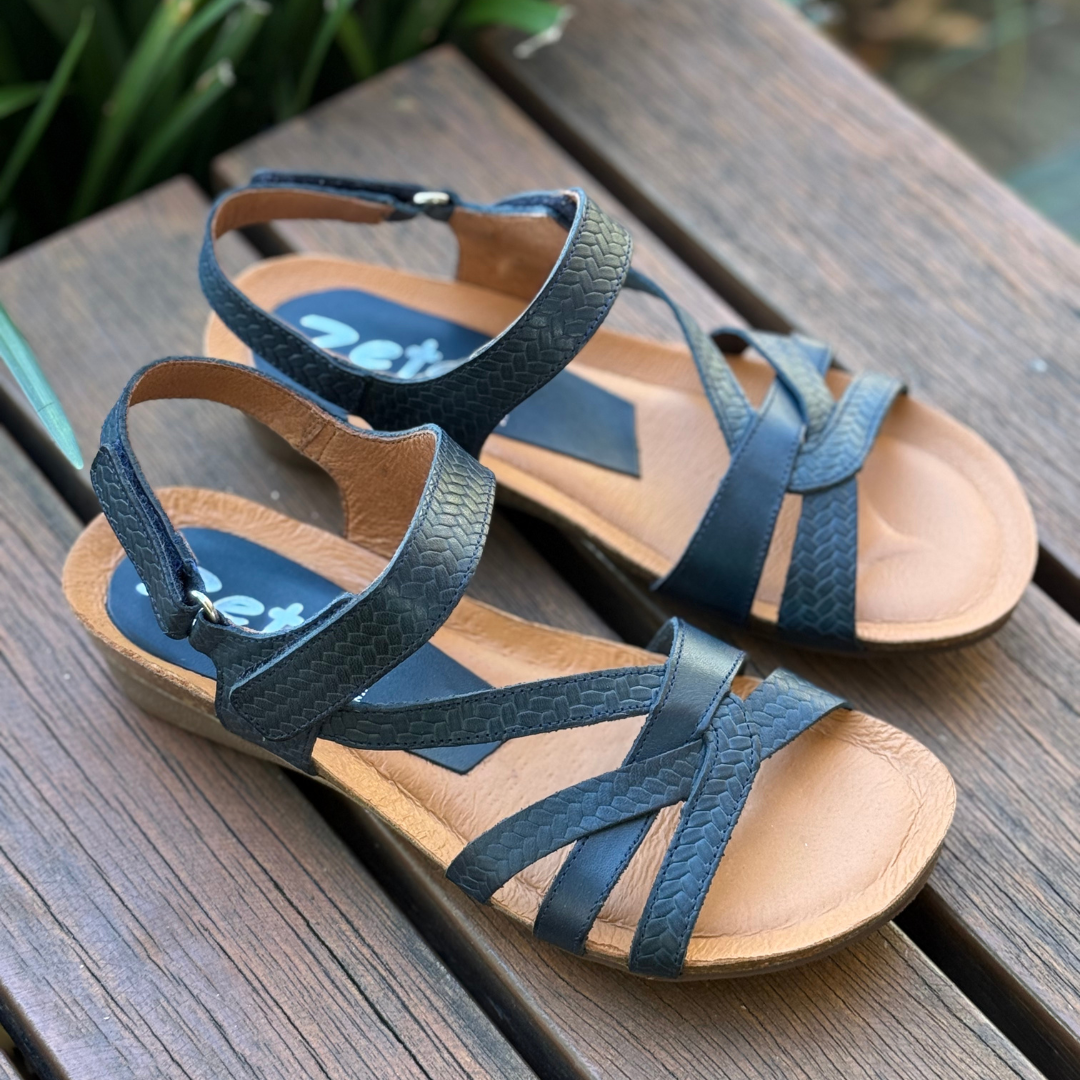 Navy sandals on a 4cm wedge with adjustable velcro instep strap
