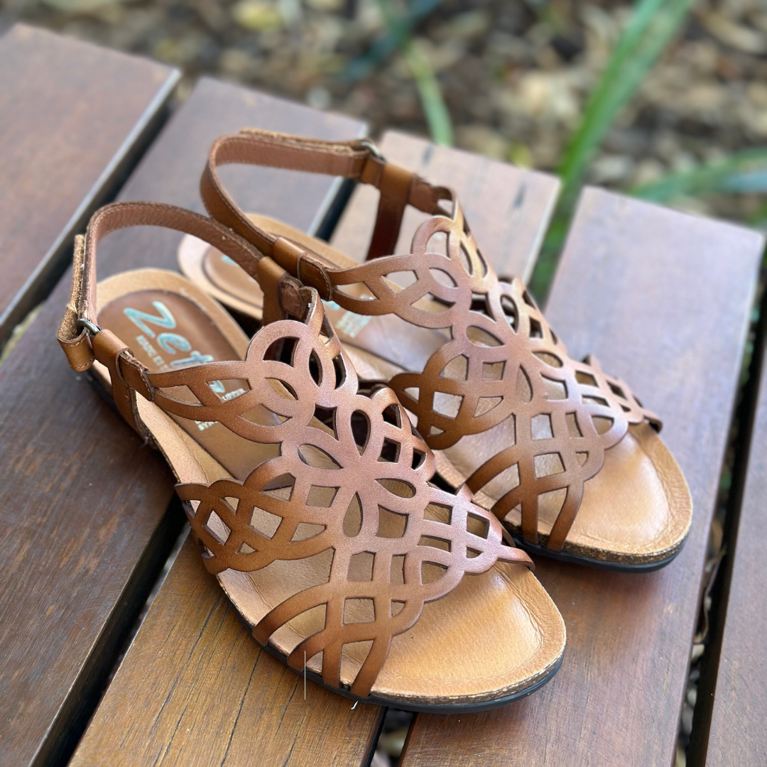 Zeta Roble sandals 