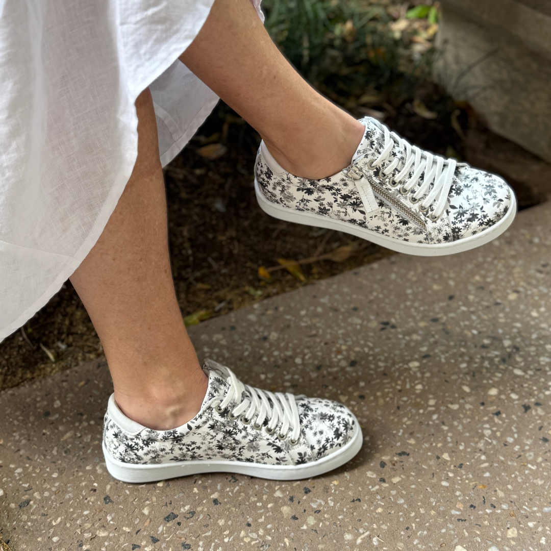 Rilassare Token Fresh - White-Black Floral