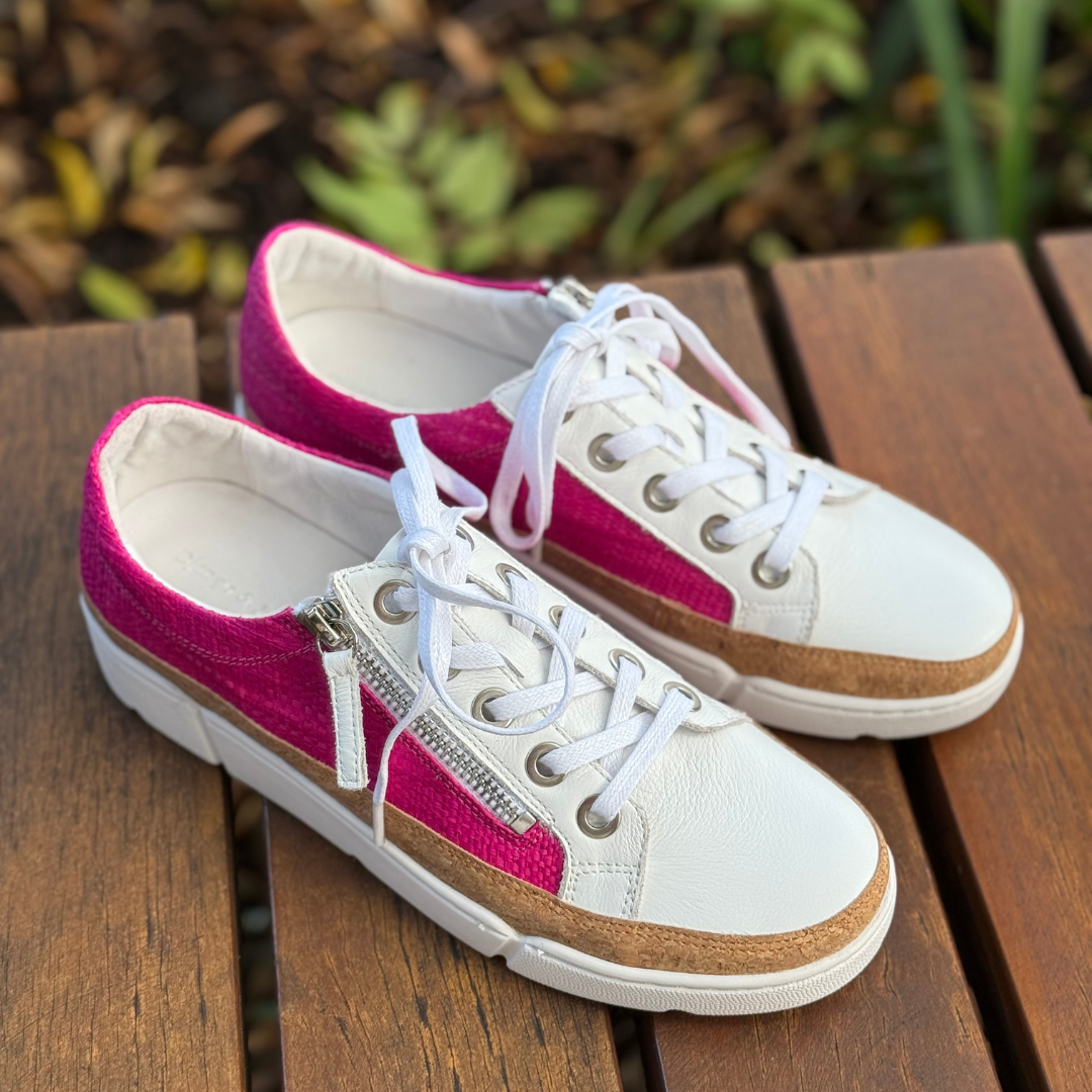 Django and Juliette Torry - White/Fuchsia