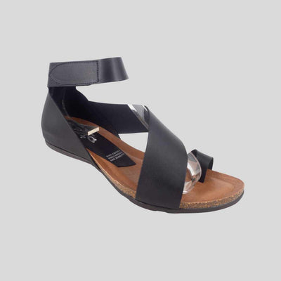 black flat sandals by zeta shoes 